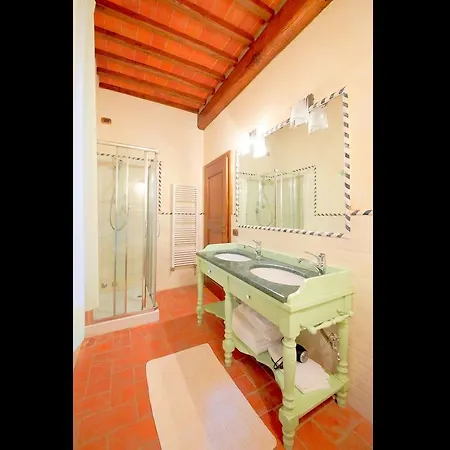 Dom wakacyjny Luxurious In Loro Ciuffenna With Fitness